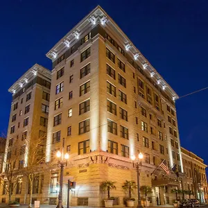 Deluxe, A Provenance **** Portland