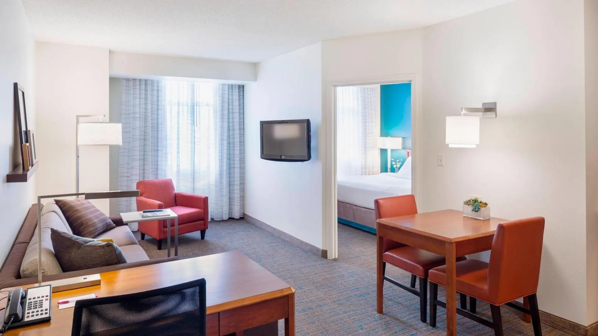 Residence Inn Portland Downtown/Riverplace Hotel