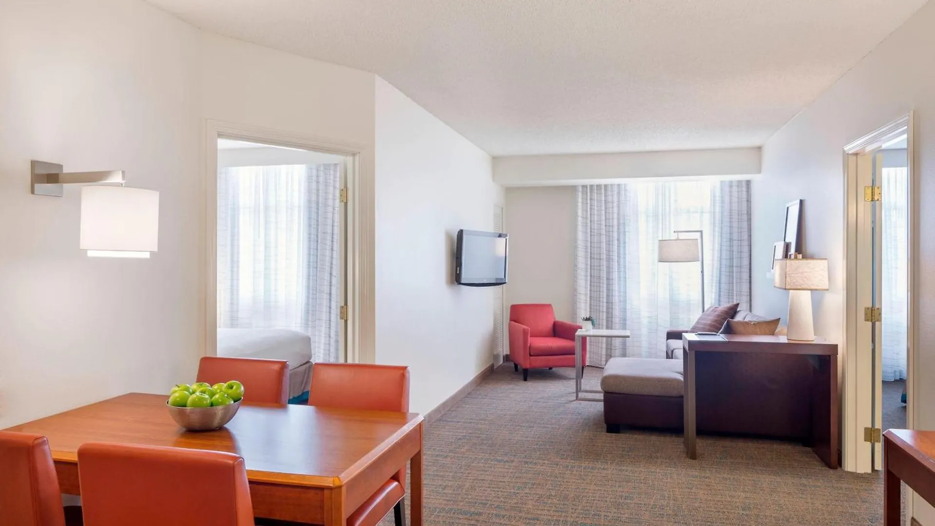 Residence Inn Portland Downtown/Riverplace Hotel