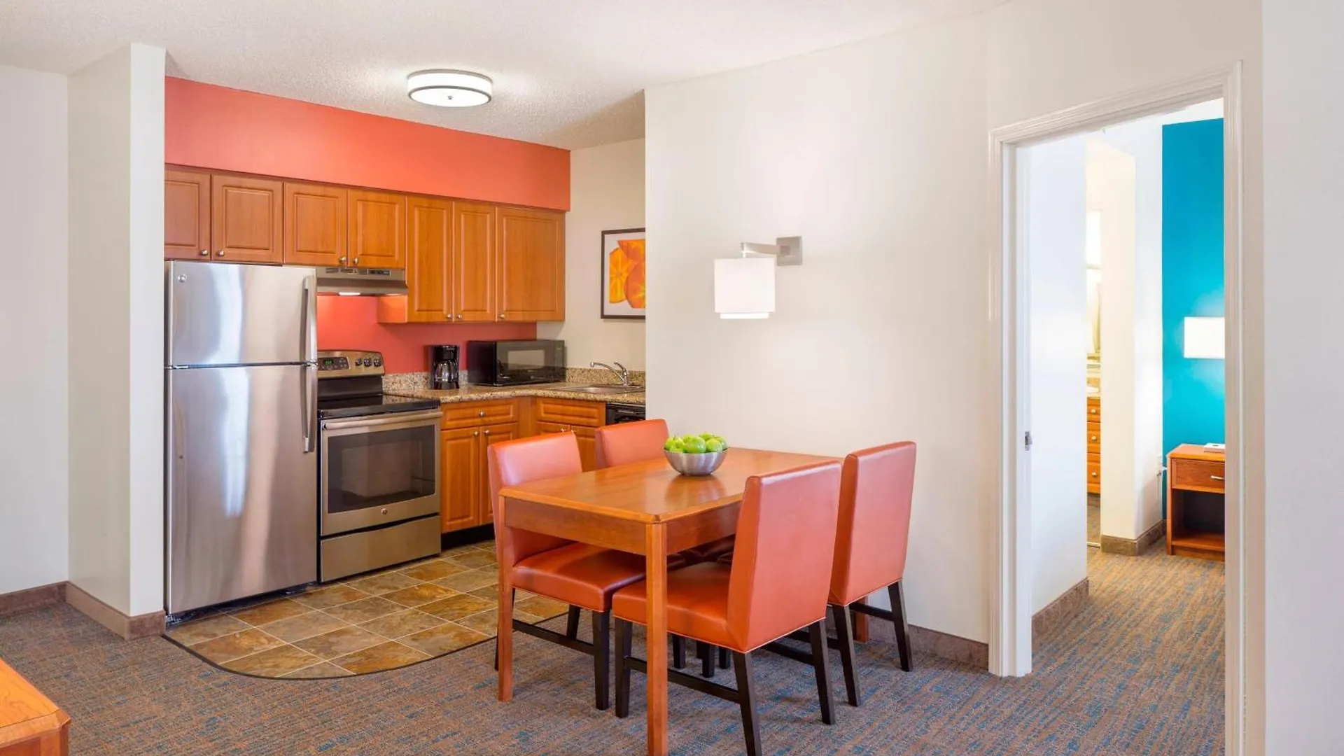 Residence Inn Portland Downtown/Riverplace Hotel