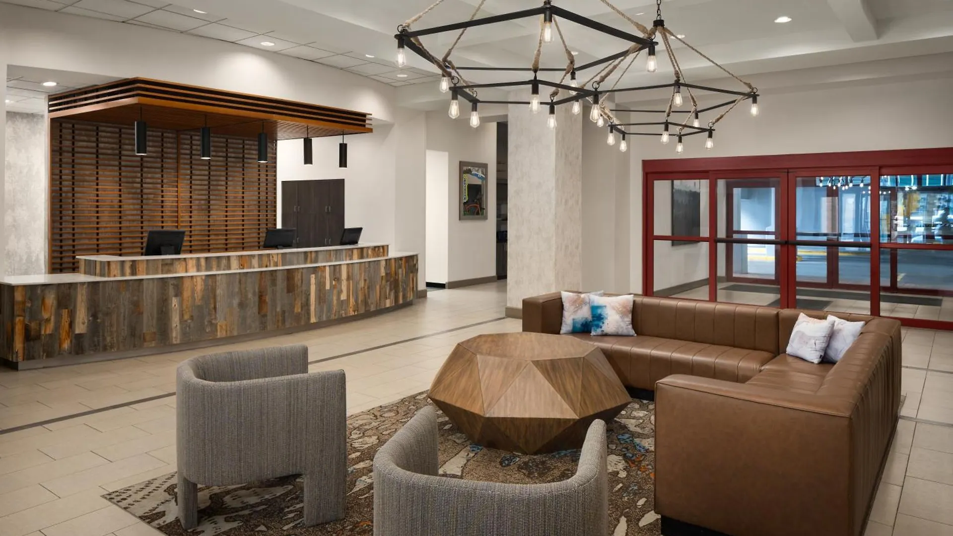 Residence Inn Portland Downtown/Riverplace Hotel