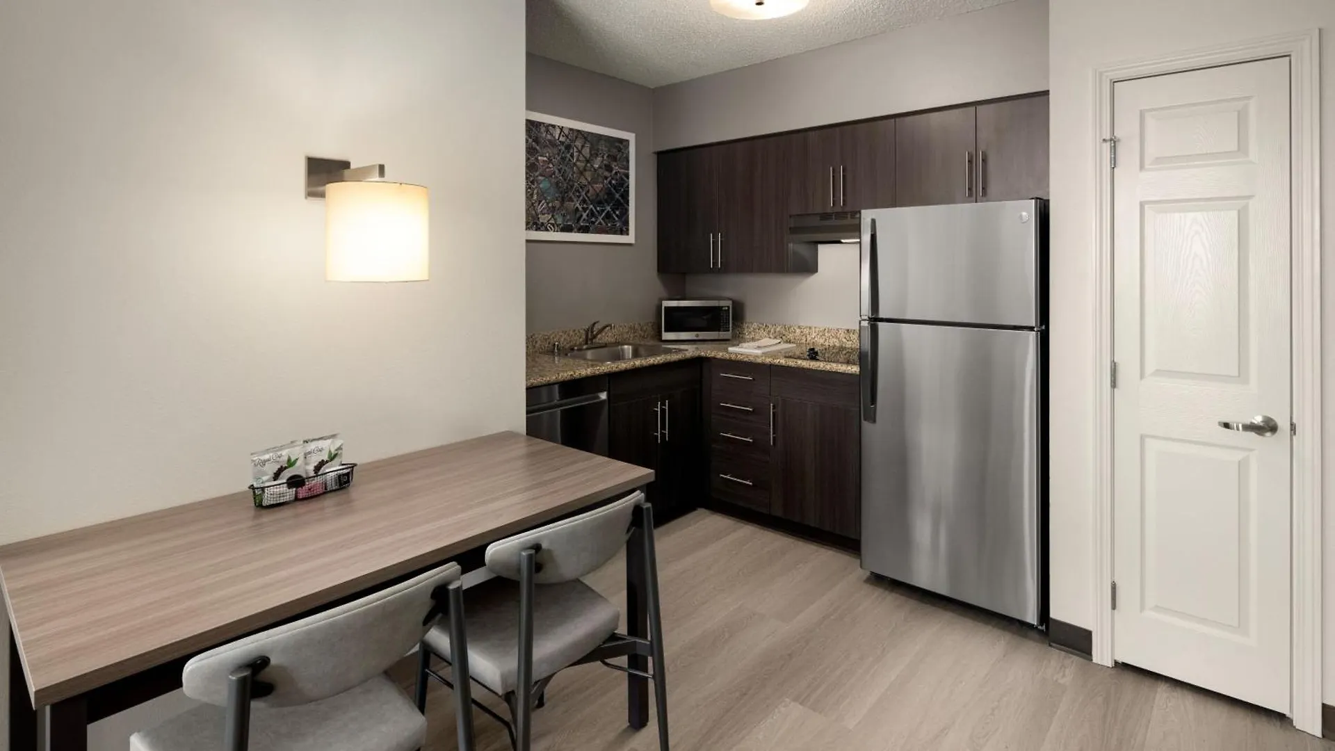Residence Inn Portland Downtown/Riverplace 3*,