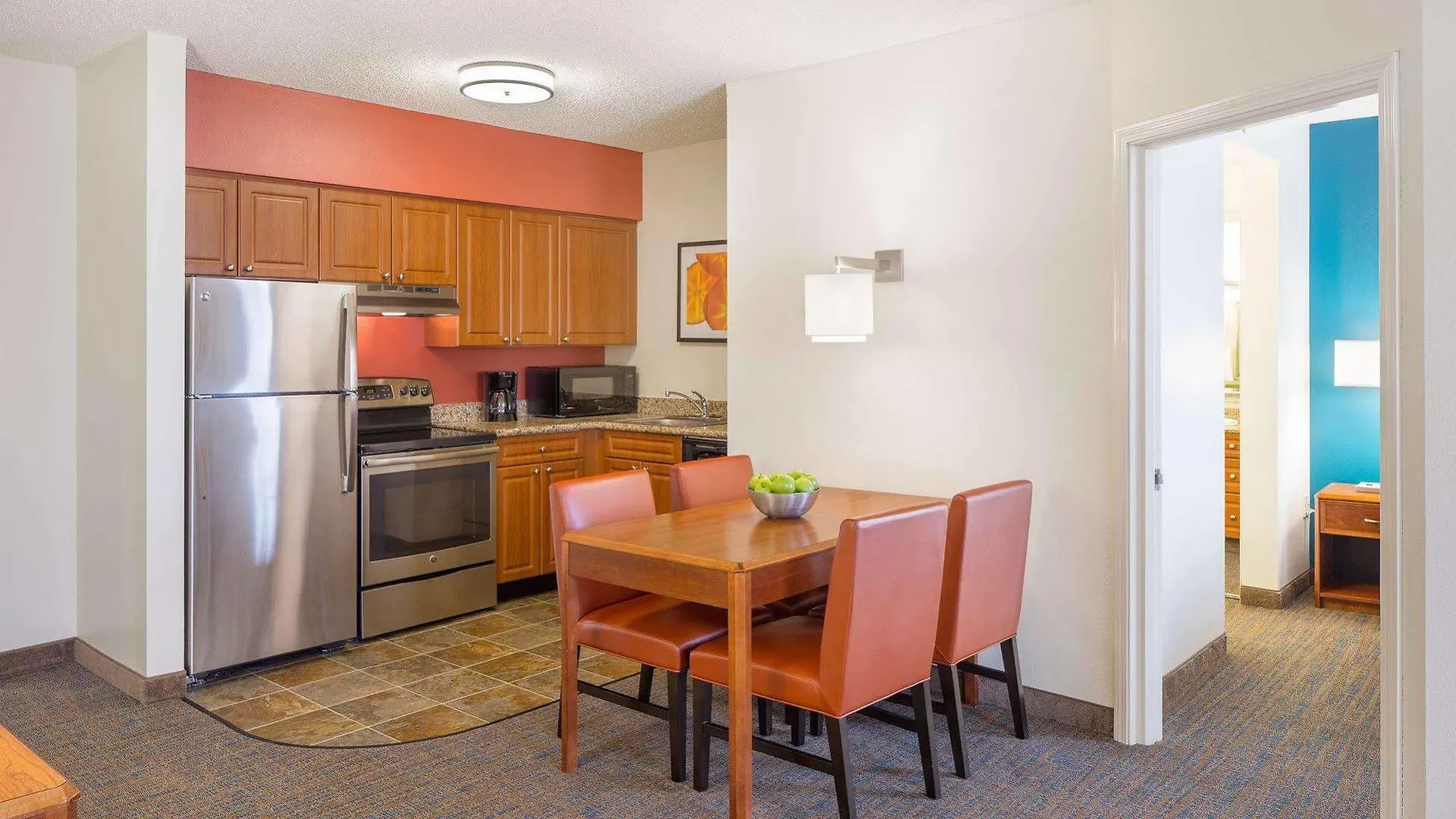 Residence Inn Portland Downtown/Riverplace Hotel