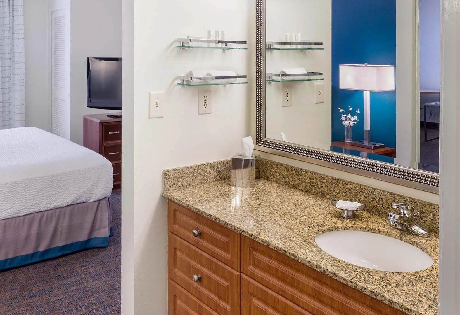 Residence Inn Portland Downtown/Riverplace Hotel