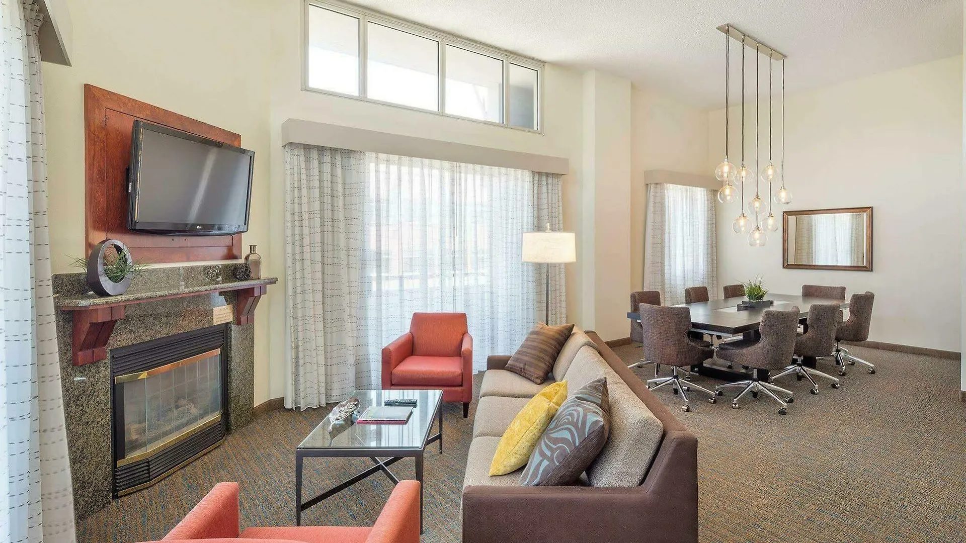Residence Inn Portland Downtown/Riverplace Hotel